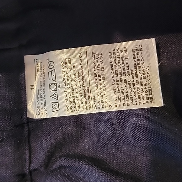 Women's navy shorts - Picture 3 of 3